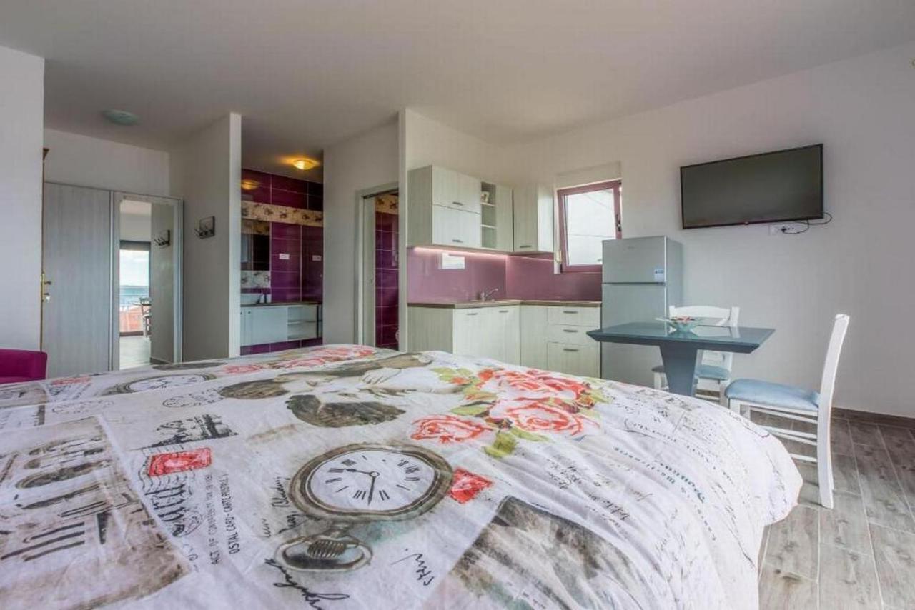 Apartmani Rino Dramalj Esterno foto